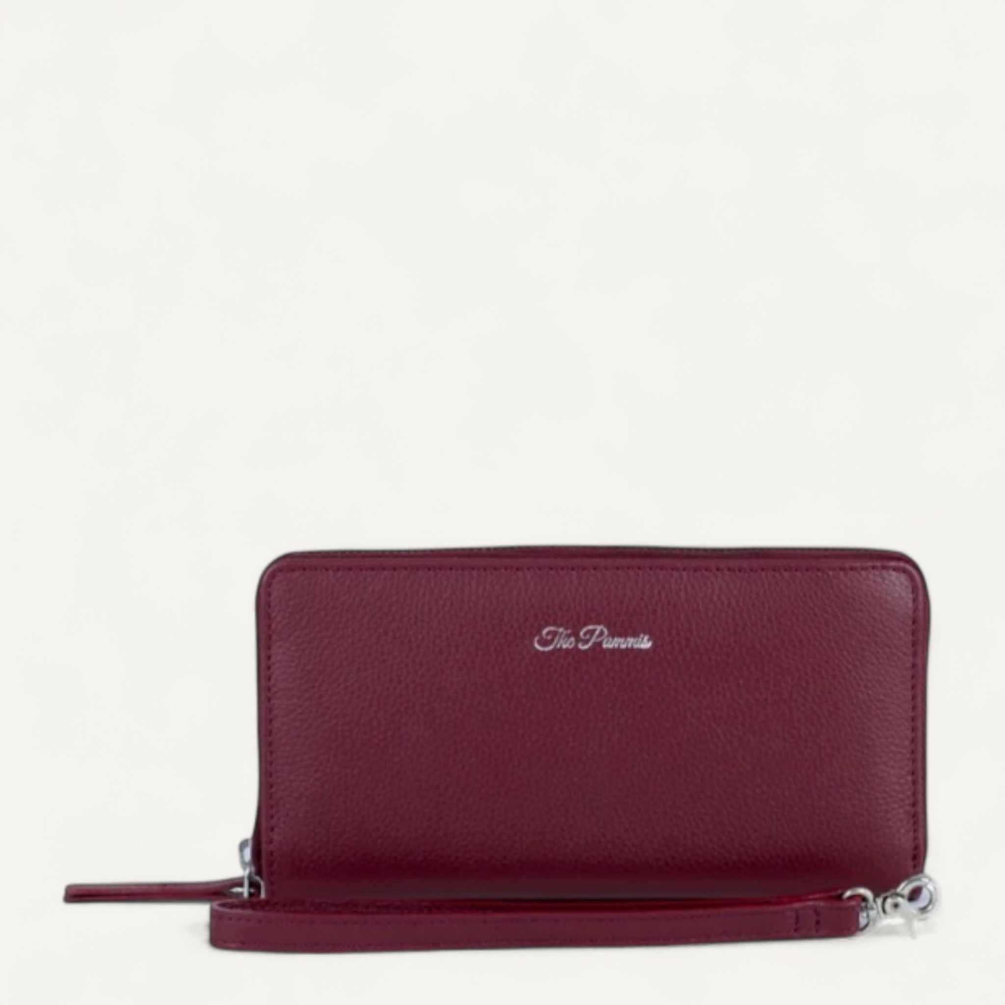 Chic Haven, The Clutch