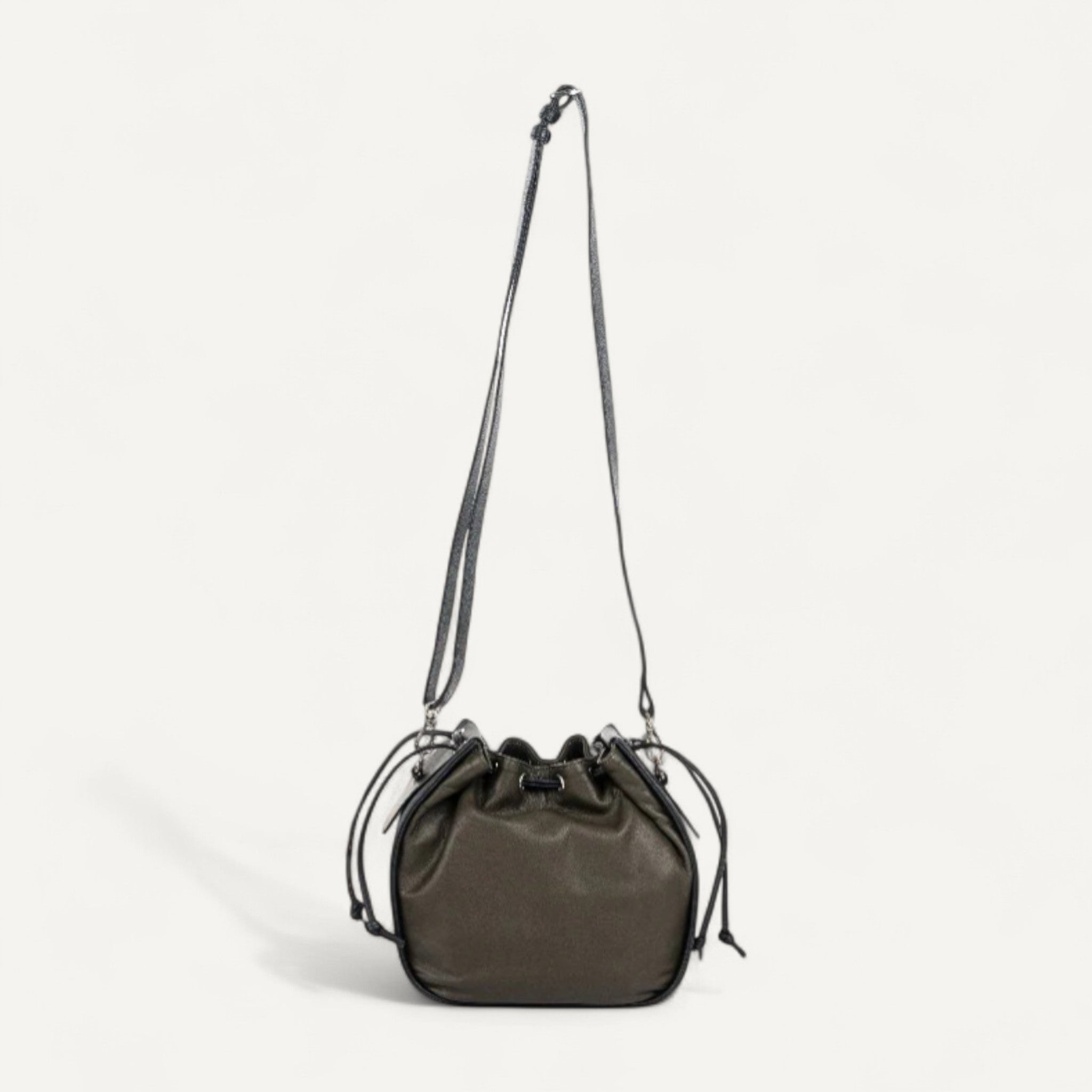 Shadow Chic, The Sling Bag