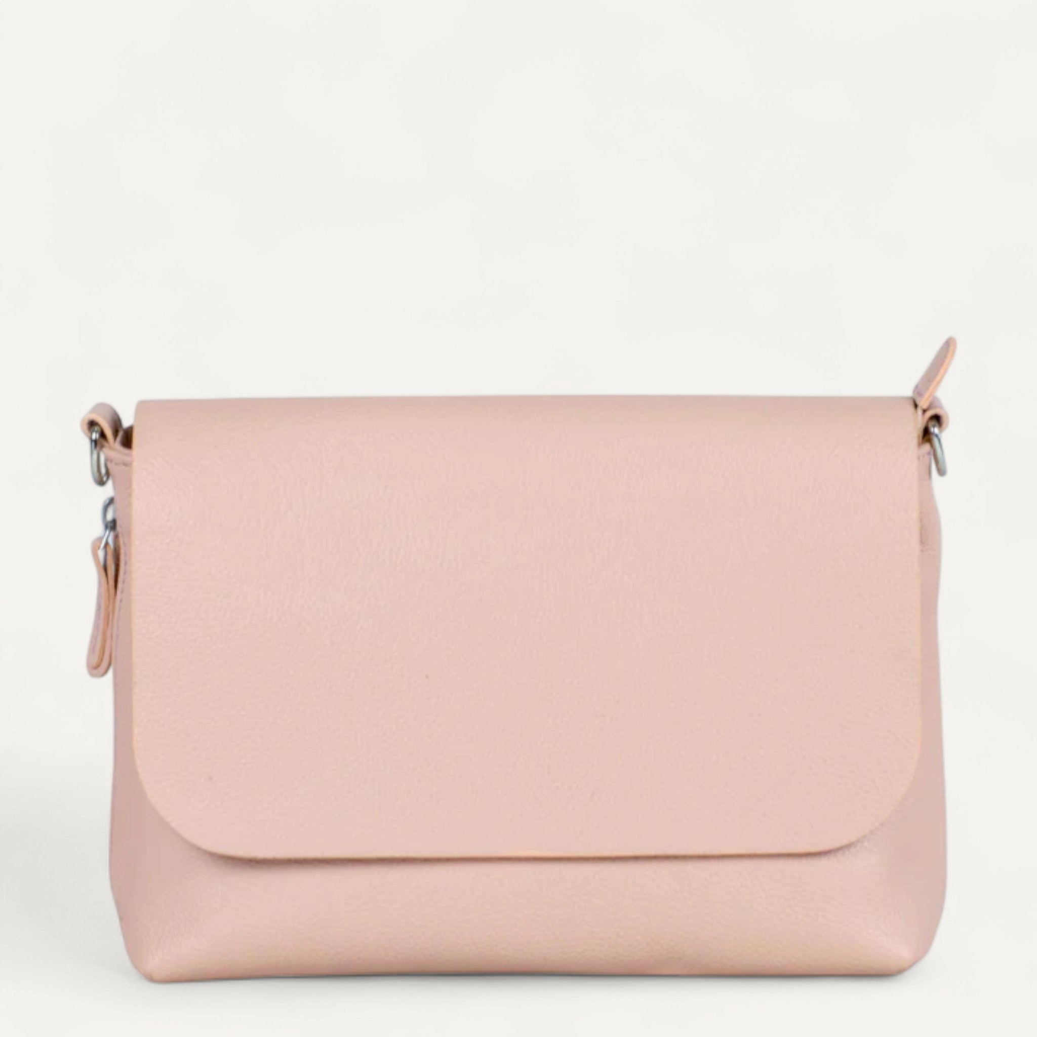 Urban Chic, The Sling Bag