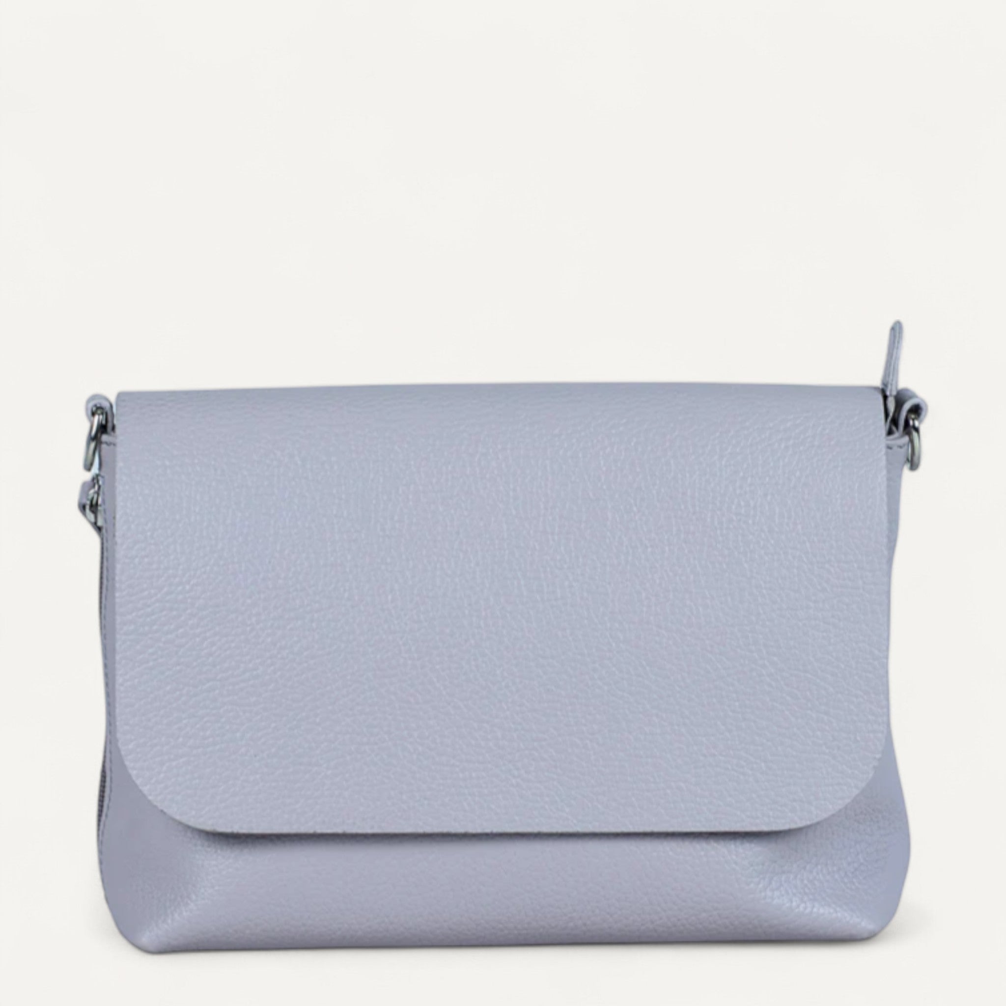 Urban Chic, The Sling Bag