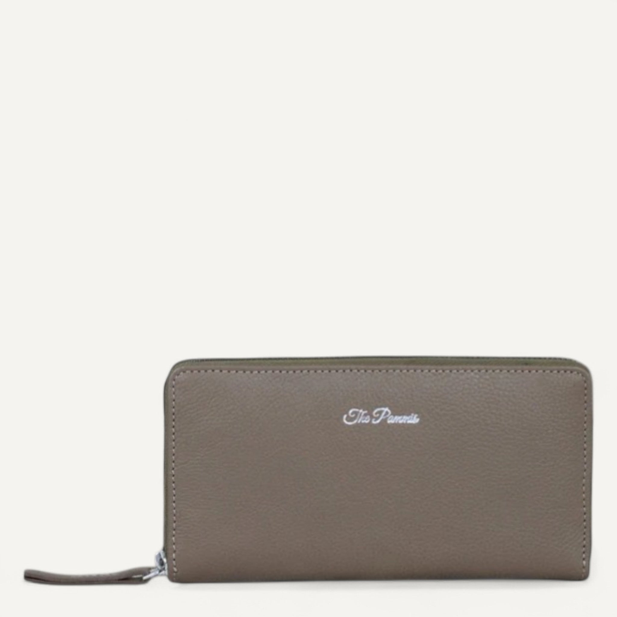 Chic Haven, The Clutch