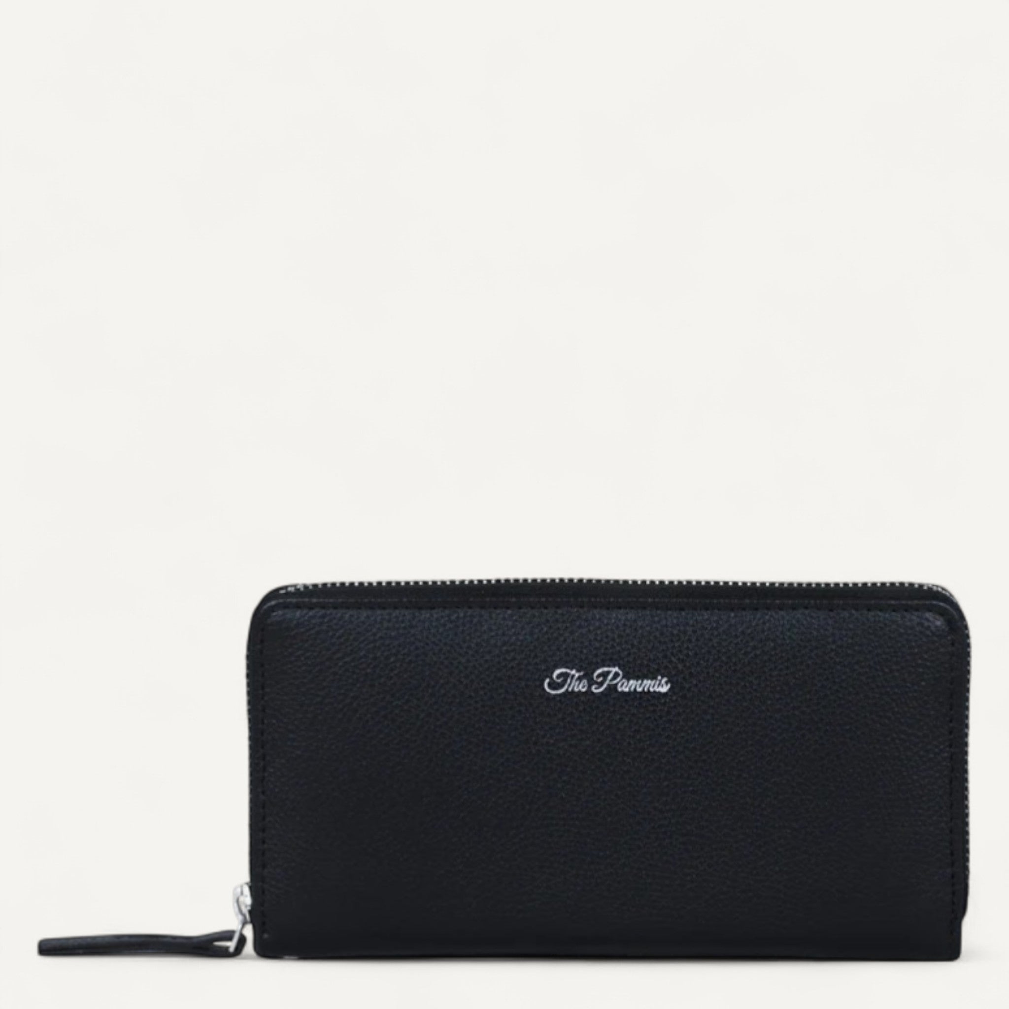 Chic Haven, The Clutch