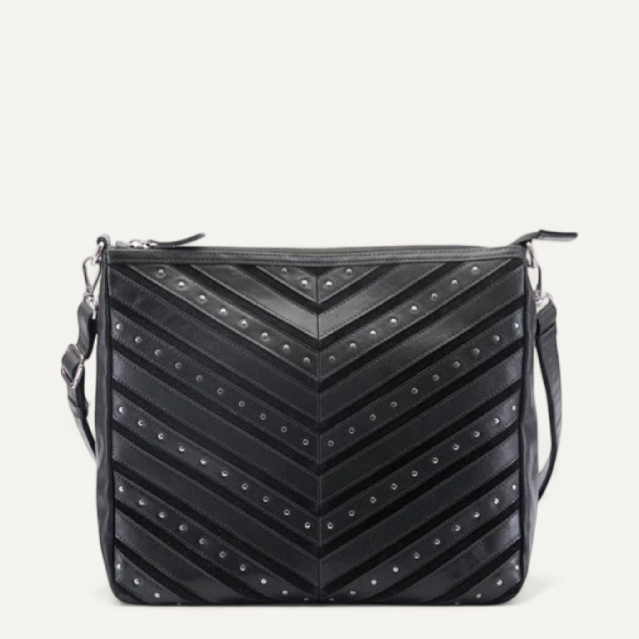 Midnight Muse, The Handbag