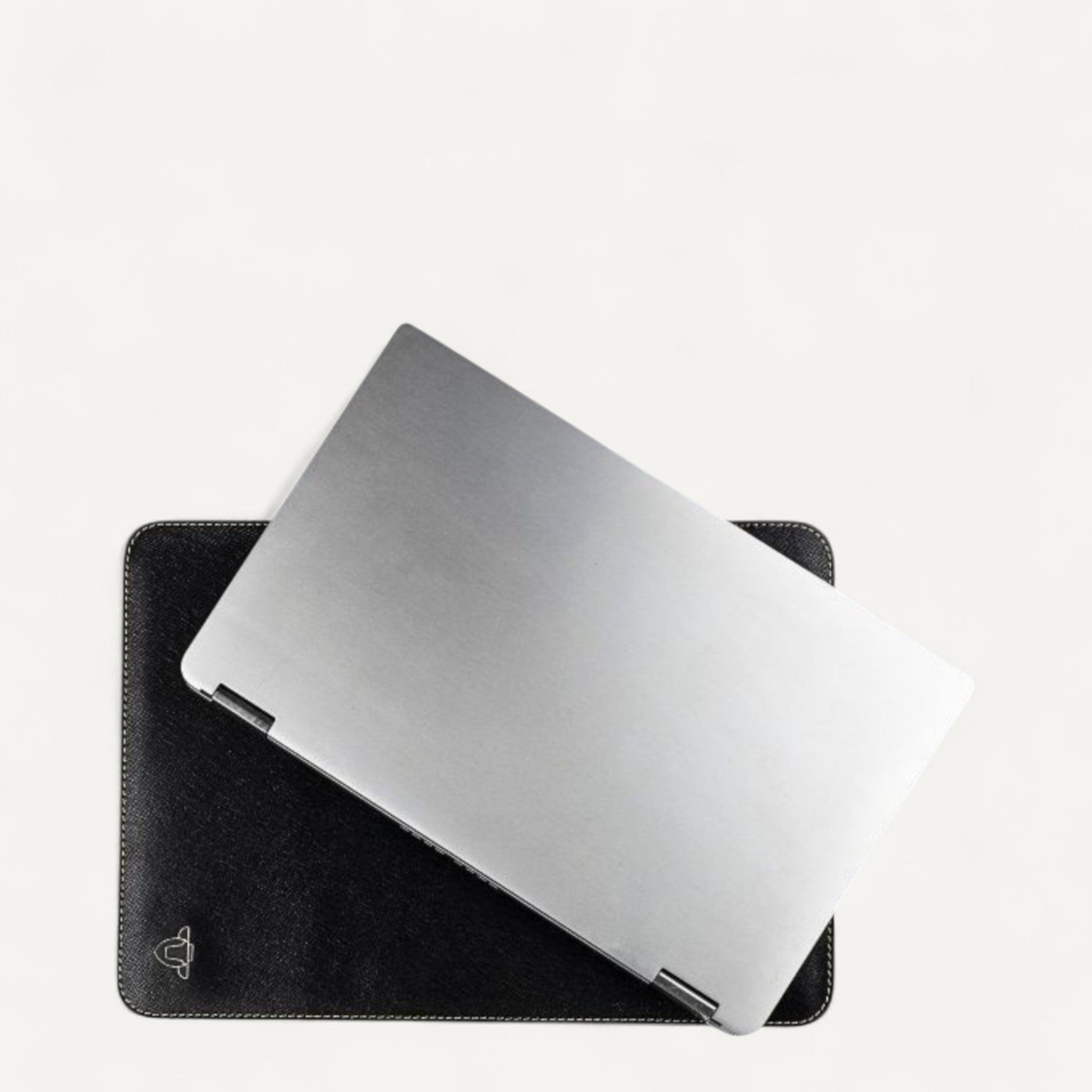 Verto Leather Case, The Laptop Case