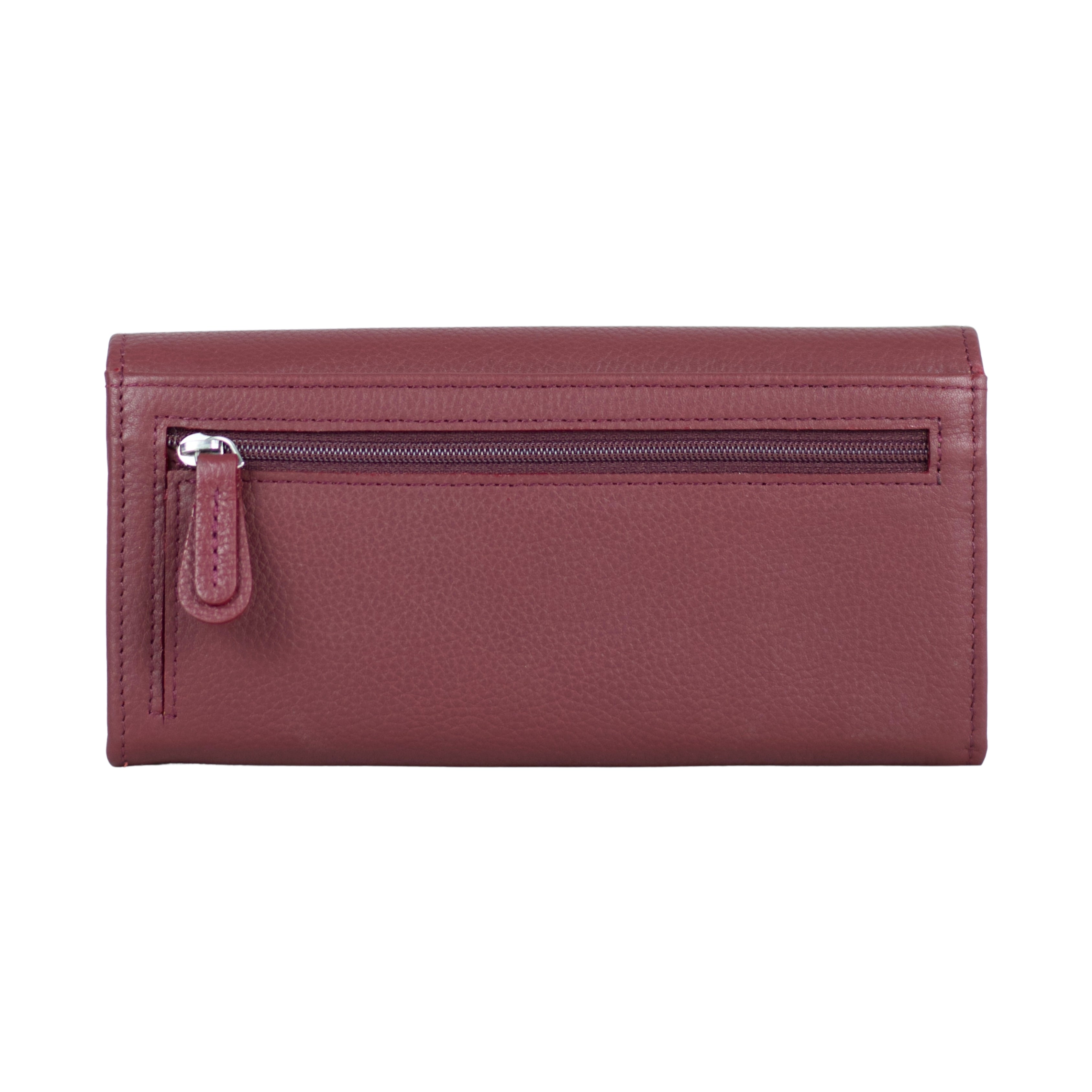 Chic Nest, The Clutch - The Pammis