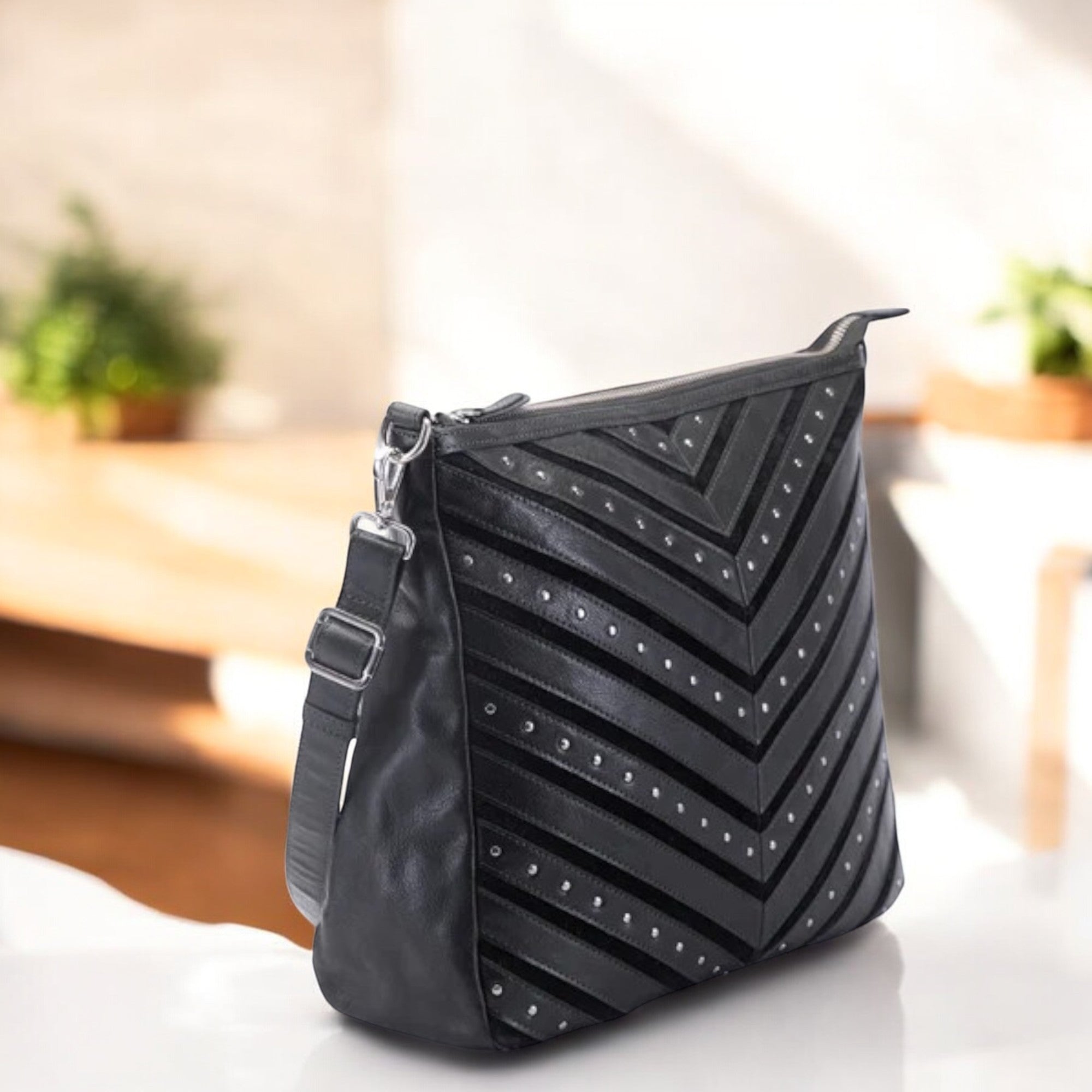 Midnight Muse, The Handbag
