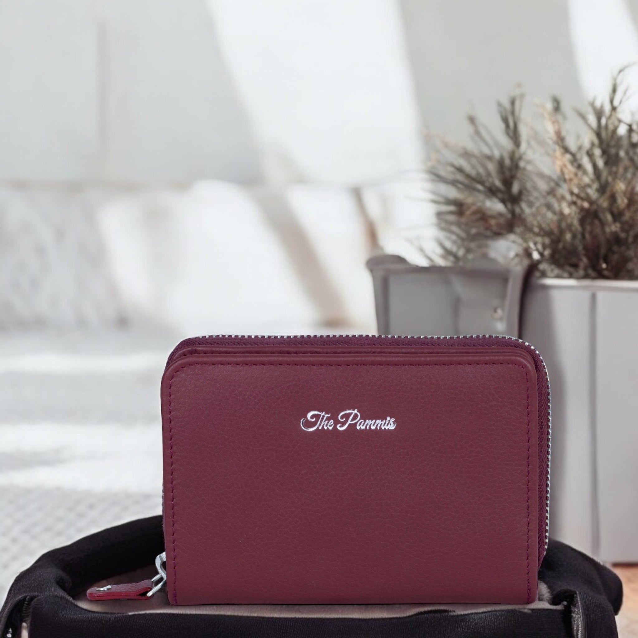 Chic Mini, The Clutch - The Pammis